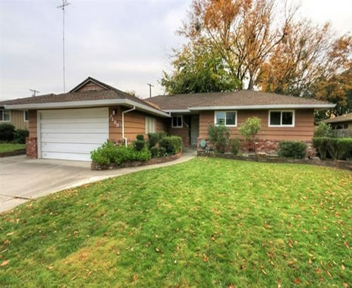 Photo: Sacramento House for Rent - $1000.00 / month; 3 Bd & 2 Ba